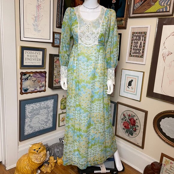 70s Vintage Sassy Lassy Blue and Yellow Floral Maxi Dress with Crochet Trim S - Picture 1 of 9